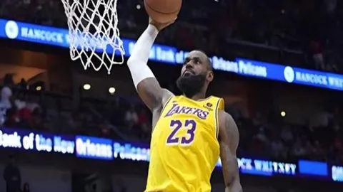 曼联今日练兵，三大球星马兹拉维、林德洛夫、乌加特缺阵，曼晚主编聚焦